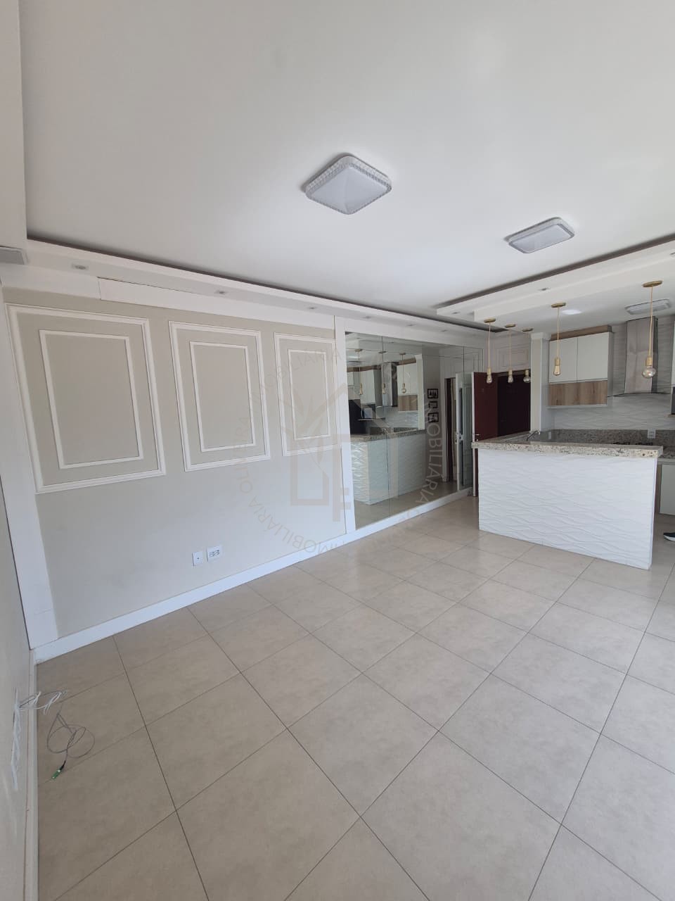 Apartamento semi mobiliado 